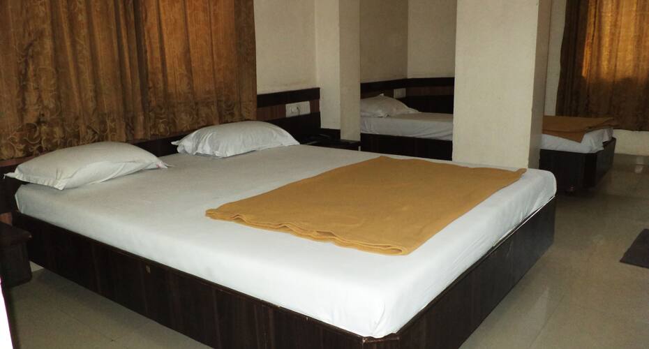 Hotel Sai Suman, Shirdi 4